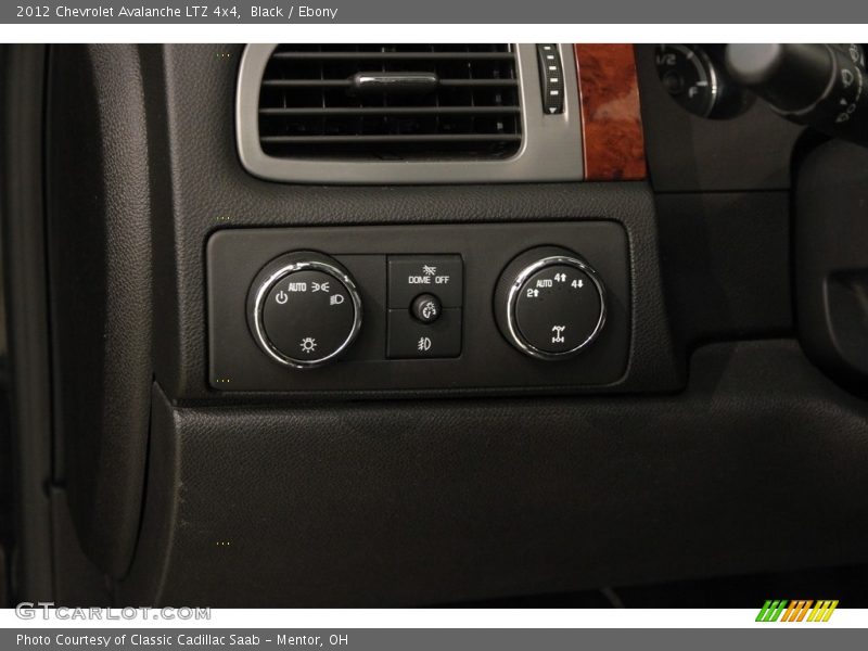 Black / Ebony 2012 Chevrolet Avalanche LTZ 4x4