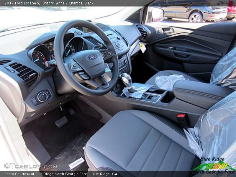 Oxford White / Charcoal Black 2017 Ford Escape S