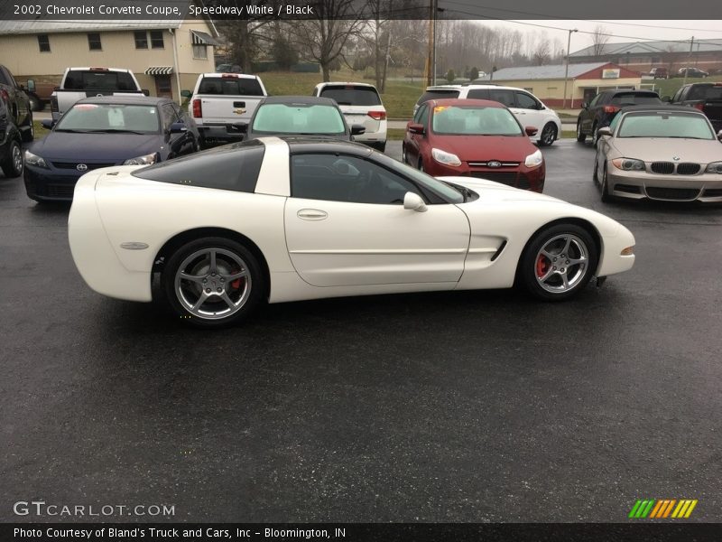 Speedway White / Black 2002 Chevrolet Corvette Coupe