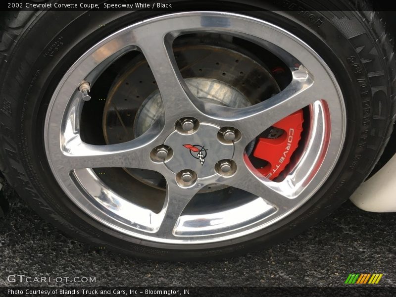 Speedway White / Black 2002 Chevrolet Corvette Coupe