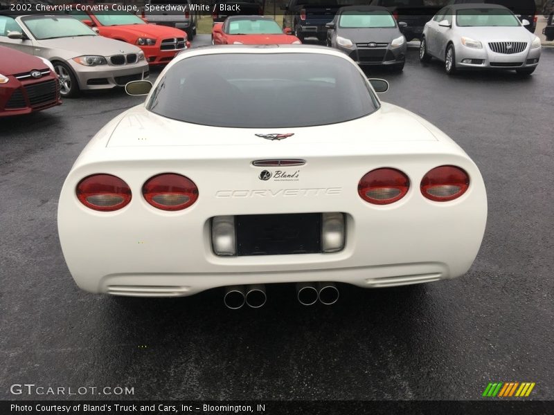 Speedway White / Black 2002 Chevrolet Corvette Coupe
