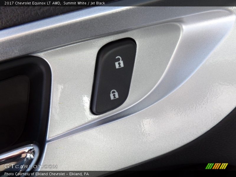 Summit White / Jet Black 2017 Chevrolet Equinox LT AWD