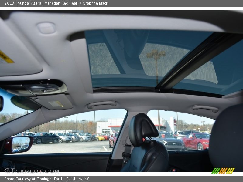 Venetian Red Pearl / Graphite Black 2013 Hyundai Azera