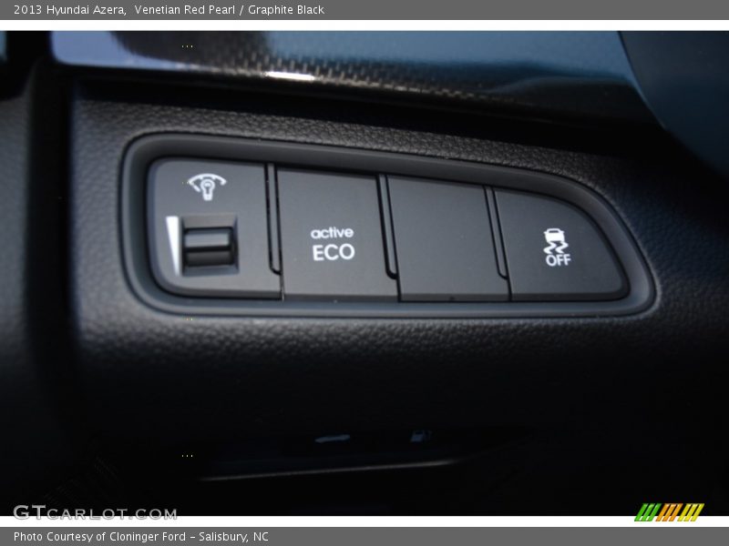 Venetian Red Pearl / Graphite Black 2013 Hyundai Azera