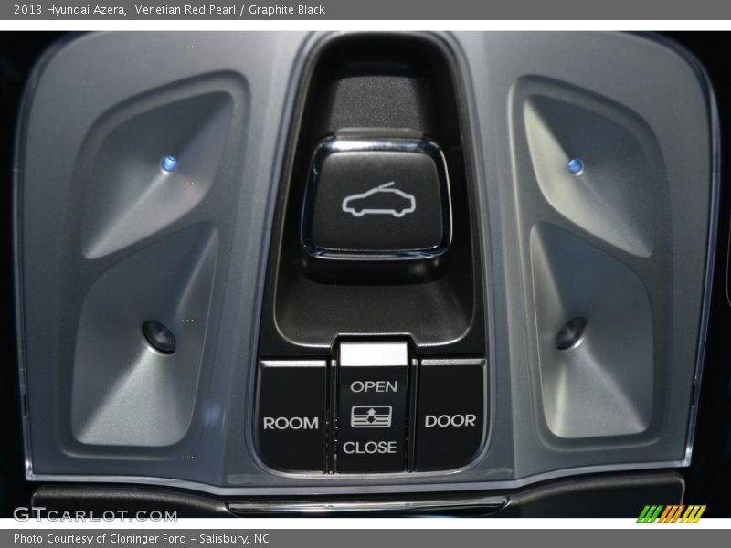 Venetian Red Pearl / Graphite Black 2013 Hyundai Azera