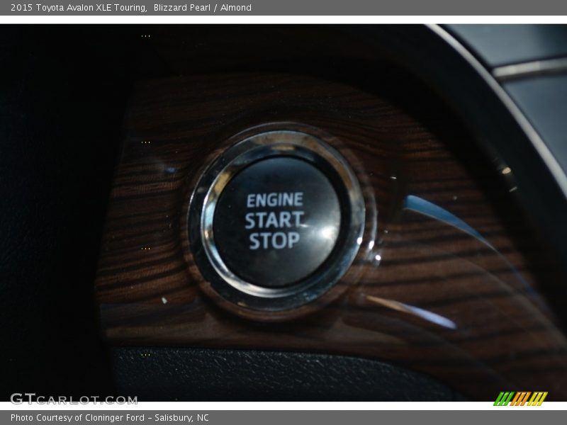 Blizzard Pearl / Almond 2015 Toyota Avalon XLE Touring