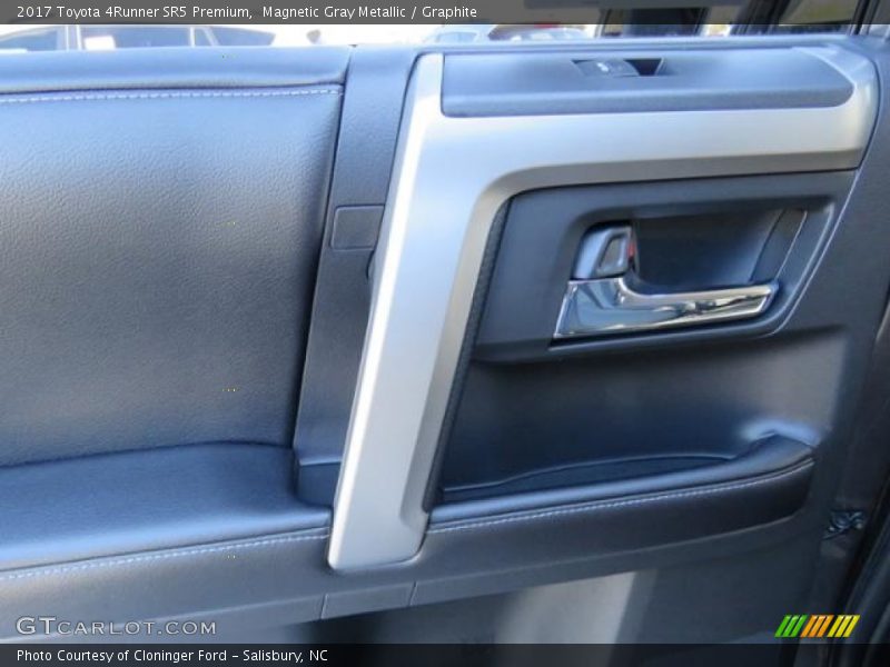 Magnetic Gray Metallic / Graphite 2017 Toyota 4Runner SR5 Premium