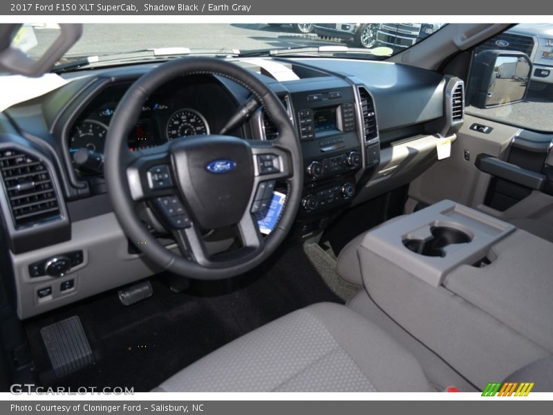 Shadow Black / Earth Gray 2017 Ford F150 XLT SuperCab