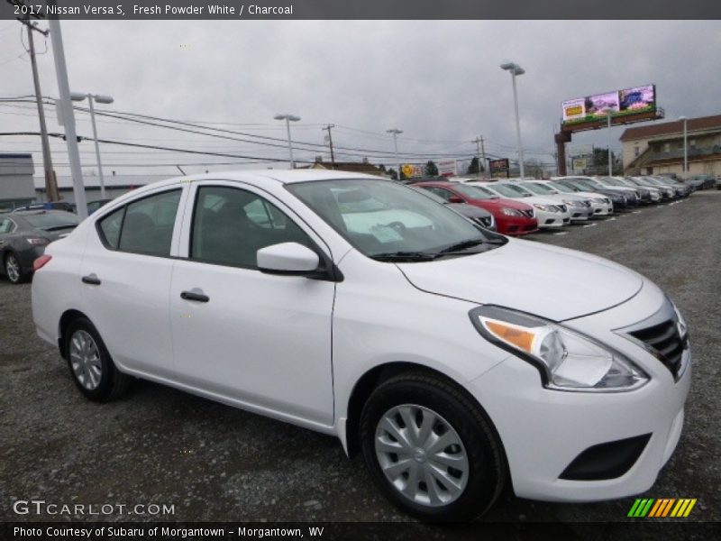 Front 3/4 View of 2017 Versa S