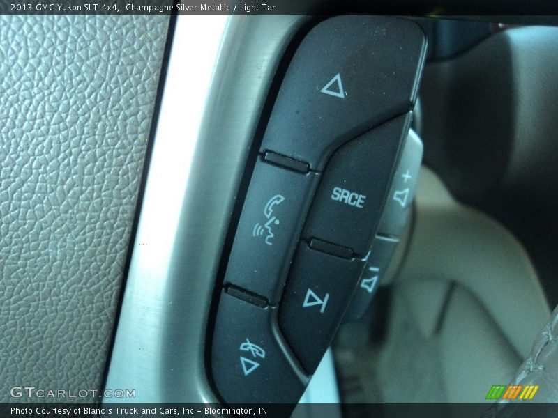 Champagne Silver Metallic / Light Tan 2013 GMC Yukon SLT 4x4