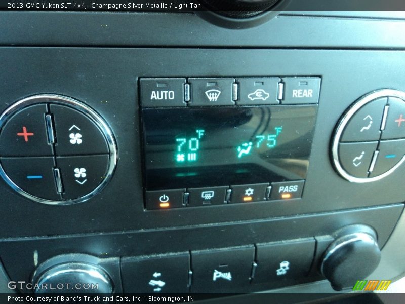 Champagne Silver Metallic / Light Tan 2013 GMC Yukon SLT 4x4