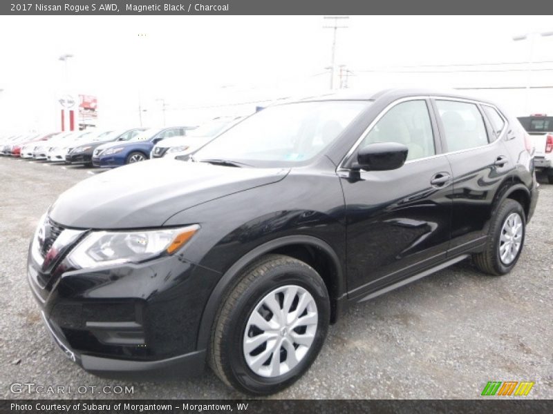 Magnetic Black / Charcoal 2017 Nissan Rogue S AWD