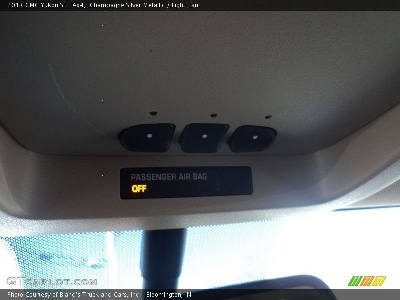 Champagne Silver Metallic / Light Tan 2013 GMC Yukon SLT 4x4