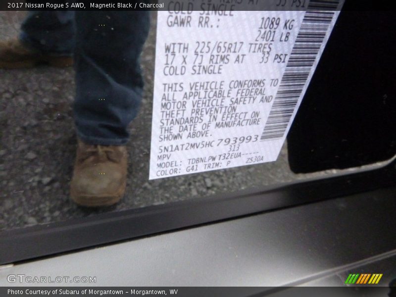 Magnetic Black / Charcoal 2017 Nissan Rogue S AWD