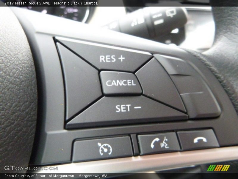 Magnetic Black / Charcoal 2017 Nissan Rogue S AWD