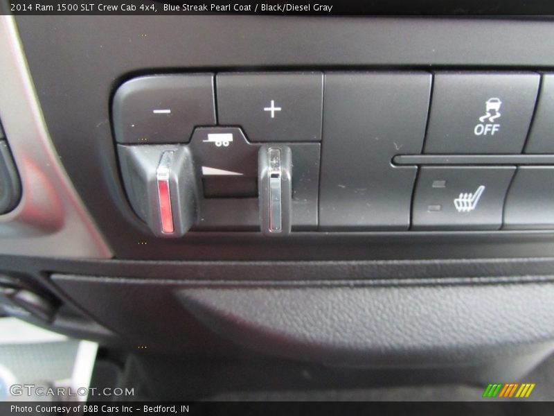 Blue Streak Pearl Coat / Black/Diesel Gray 2014 Ram 1500 SLT Crew Cab 4x4