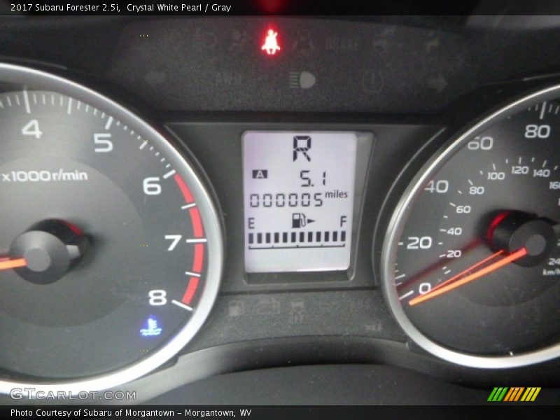 Crystal White Pearl / Gray 2017 Subaru Forester 2.5i