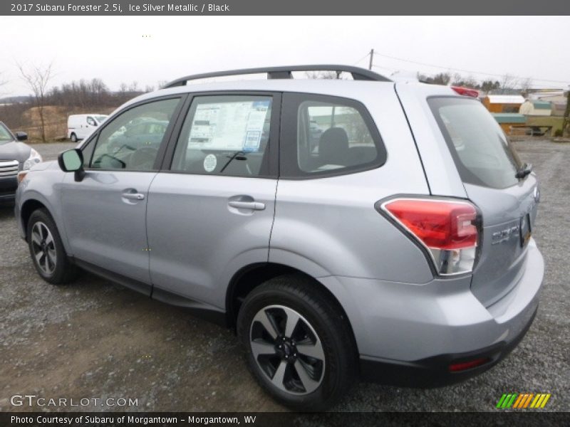 Ice Silver Metallic / Black 2017 Subaru Forester 2.5i