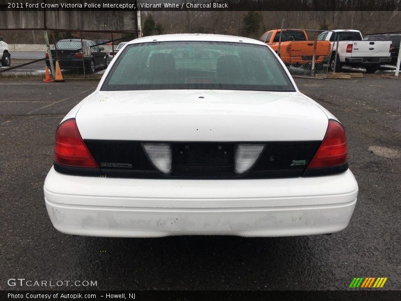 Vibrant White / Charcoal Black 2011 Ford Crown Victoria Police Interceptor
