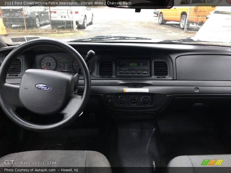 Vibrant White / Charcoal Black 2011 Ford Crown Victoria Police Interceptor