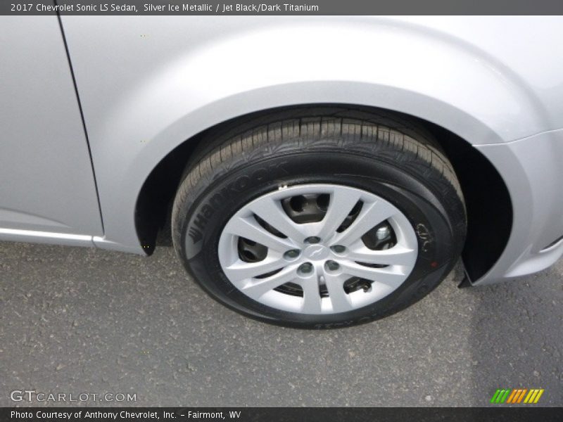Silver Ice Metallic / Jet Black/Dark Titanium 2017 Chevrolet Sonic LS Sedan