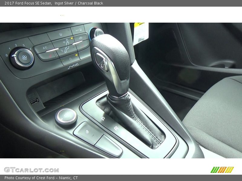 Ingot Silver / Charcoal Black 2017 Ford Focus SE Sedan