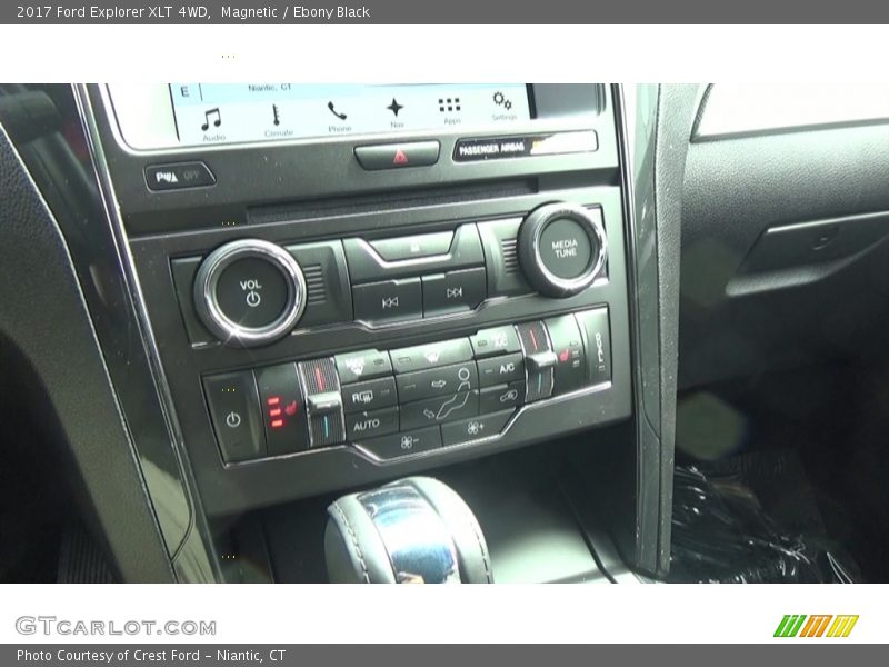 Magnetic / Ebony Black 2017 Ford Explorer XLT 4WD