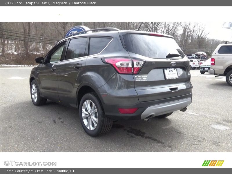 Magnetic / Charcoal Black 2017 Ford Escape SE 4WD