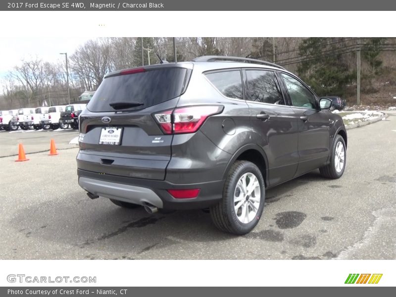 Magnetic / Charcoal Black 2017 Ford Escape SE 4WD