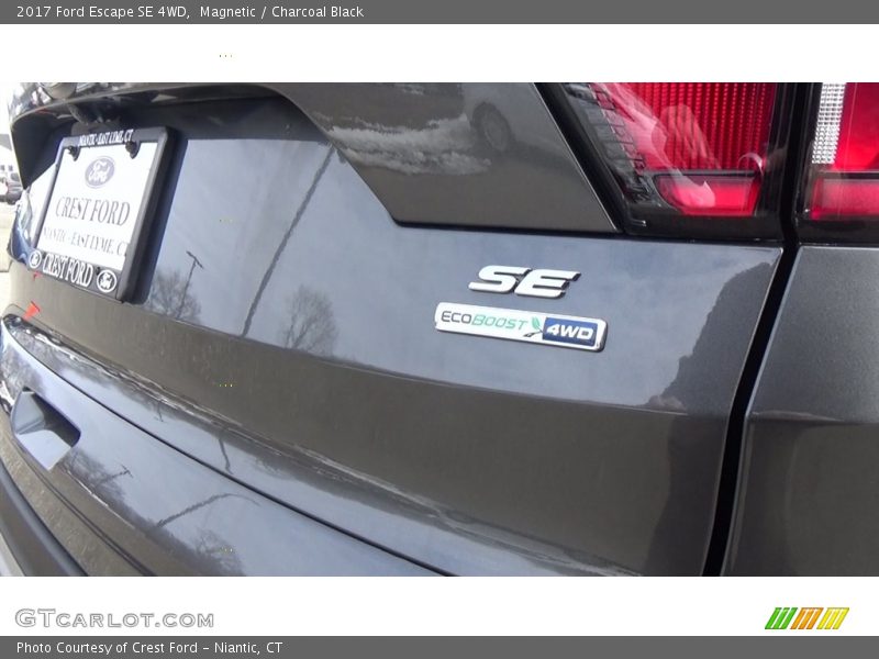 Magnetic / Charcoal Black 2017 Ford Escape SE 4WD