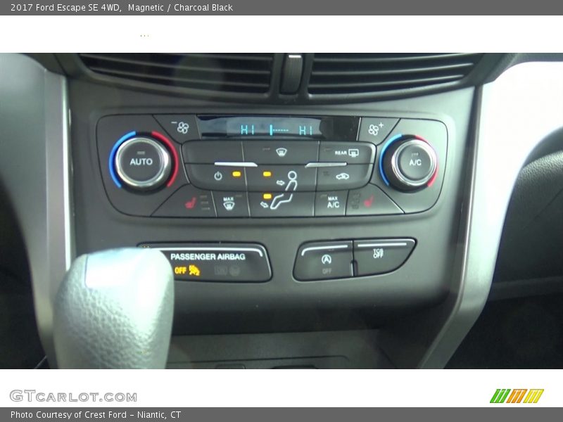 Magnetic / Charcoal Black 2017 Ford Escape SE 4WD