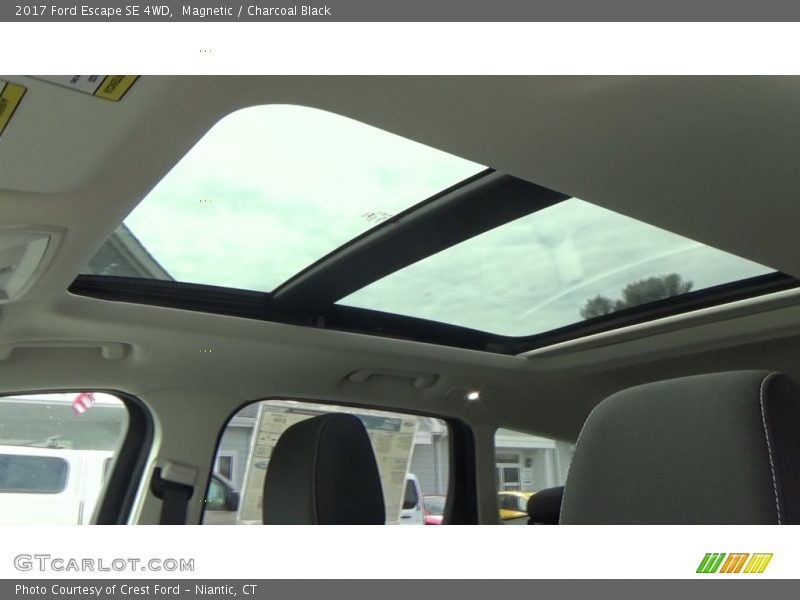 Magnetic / Charcoal Black 2017 Ford Escape SE 4WD