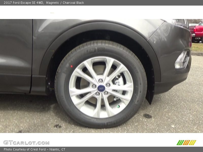 Magnetic / Charcoal Black 2017 Ford Escape SE 4WD