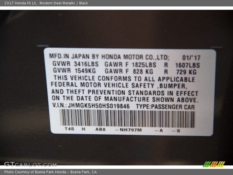 Modern Steel Metallic / Black 2017 Honda Fit LX