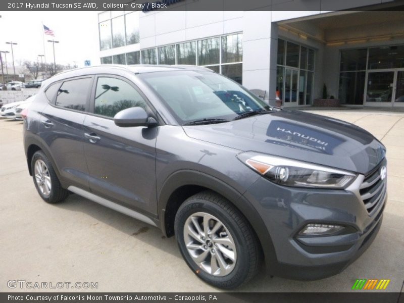 Front 3/4 View of 2017 Tucson SE AWD