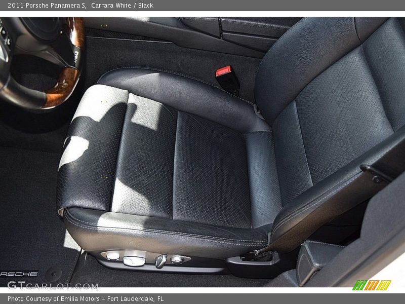 Carrara White / Black 2011 Porsche Panamera S