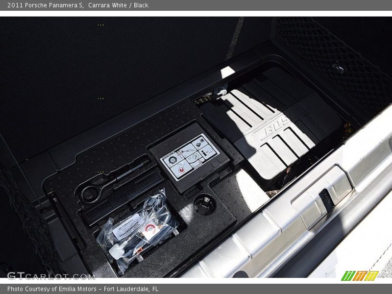 Carrara White / Black 2011 Porsche Panamera S