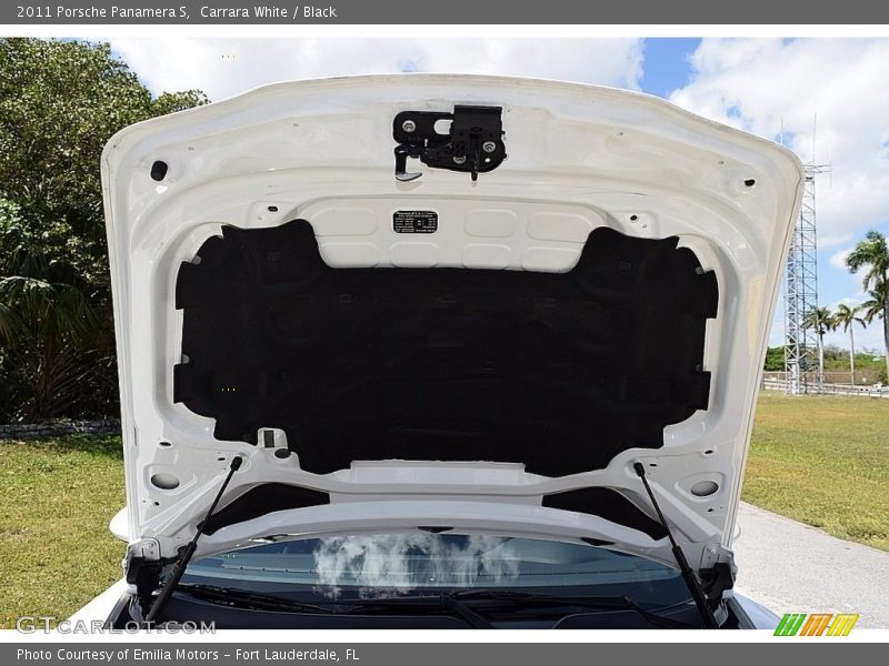 Carrara White / Black 2011 Porsche Panamera S