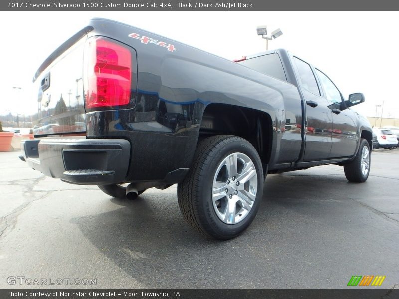 Black / Dark Ash/Jet Black 2017 Chevrolet Silverado 1500 Custom Double Cab 4x4