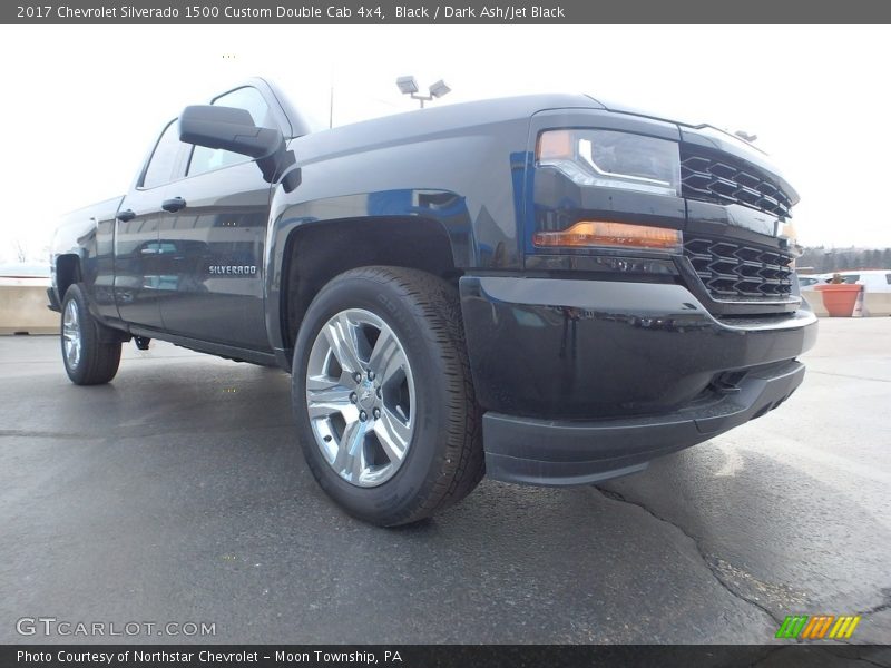 Black / Dark Ash/Jet Black 2017 Chevrolet Silverado 1500 Custom Double Cab 4x4