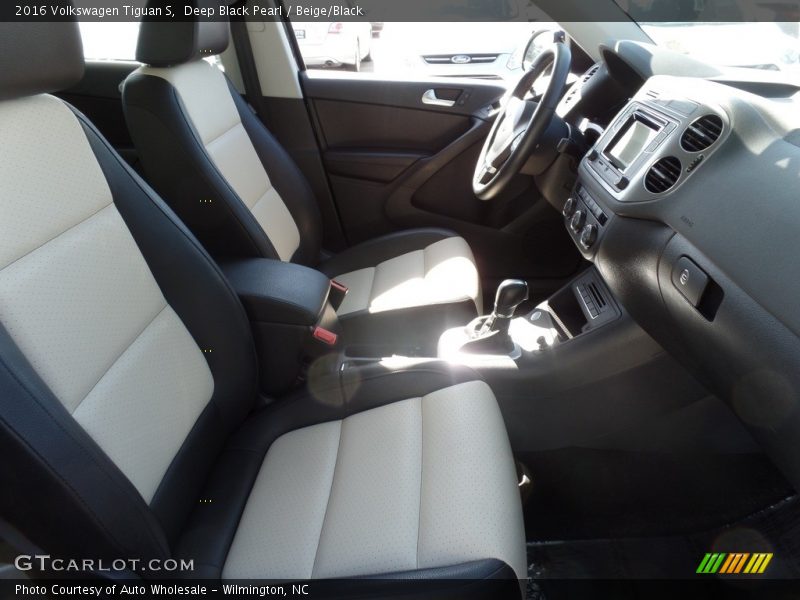 Deep Black Pearl / Beige/Black 2016 Volkswagen Tiguan S