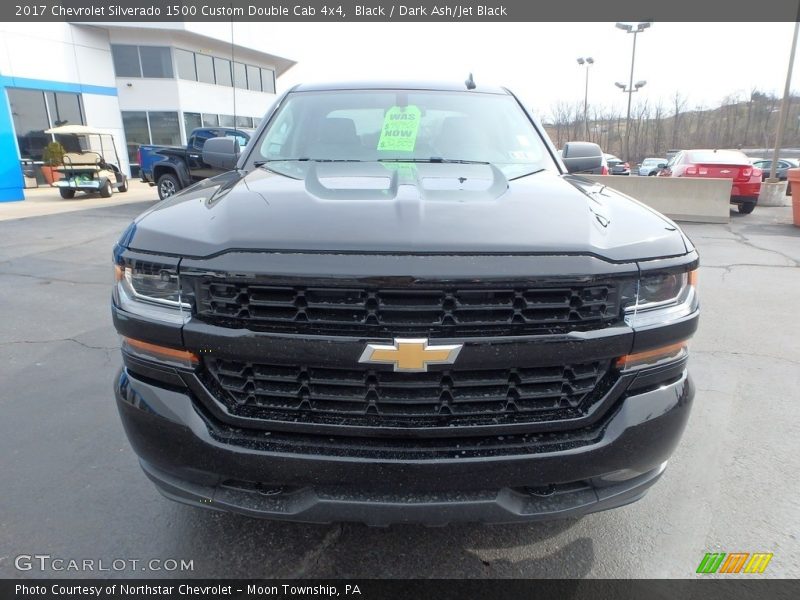 Black / Dark Ash/Jet Black 2017 Chevrolet Silverado 1500 Custom Double Cab 4x4