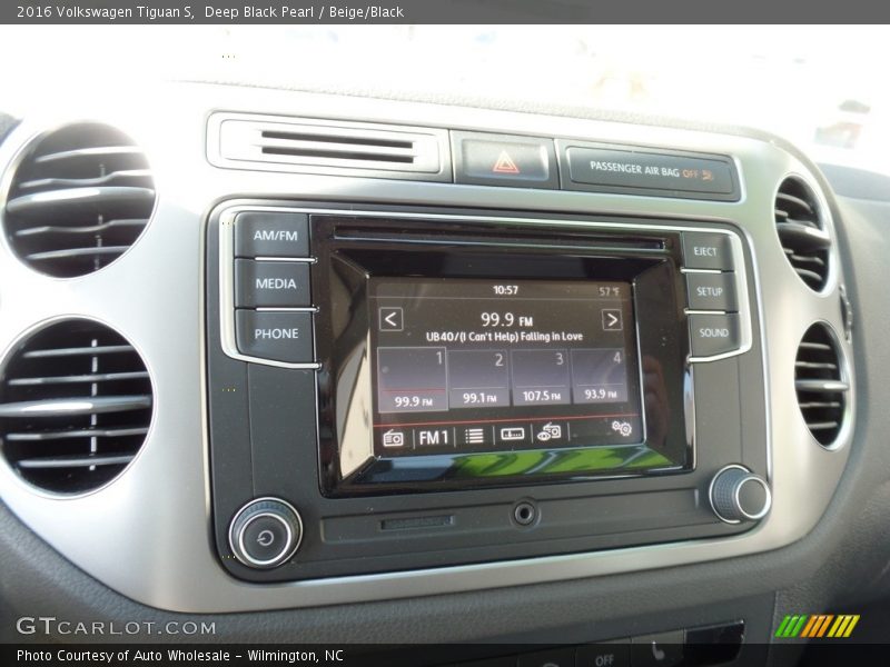 Deep Black Pearl / Beige/Black 2016 Volkswagen Tiguan S