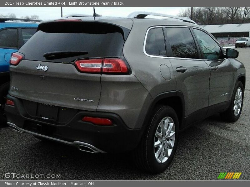 Light Brownstone Pearl / Black 2017 Jeep Cherokee Limited 4x4