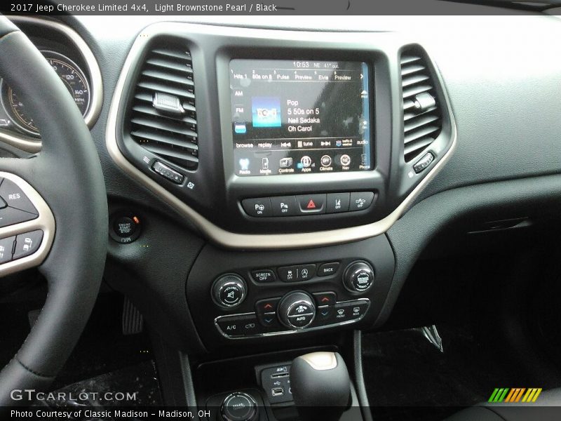 Light Brownstone Pearl / Black 2017 Jeep Cherokee Limited 4x4