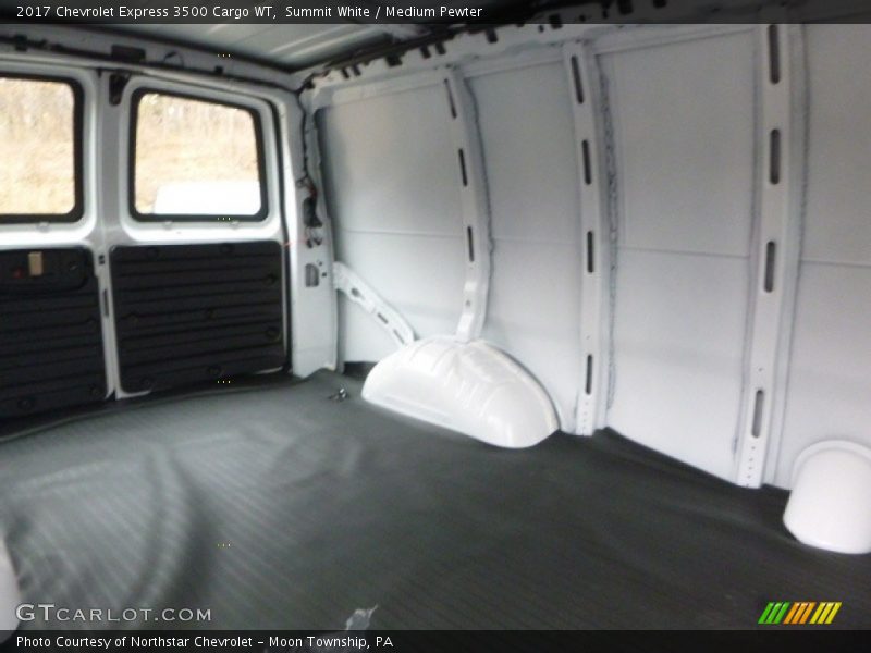 Summit White / Medium Pewter 2017 Chevrolet Express 3500 Cargo WT