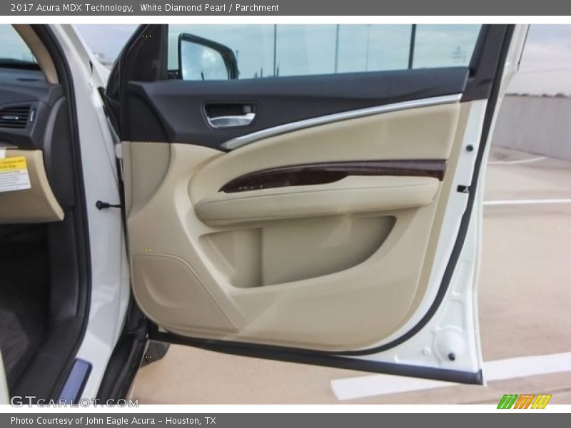 White Diamond Pearl / Parchment 2017 Acura MDX Technology