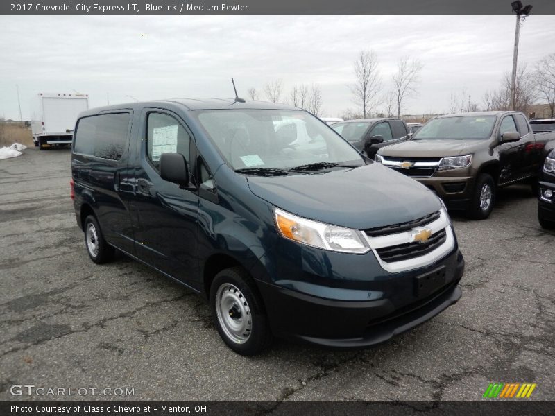 Front 3/4 View of 2017 City Express LT