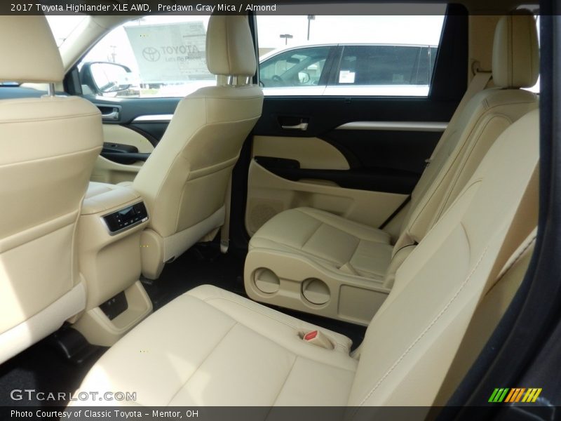 Predawn Gray Mica / Almond 2017 Toyota Highlander XLE AWD