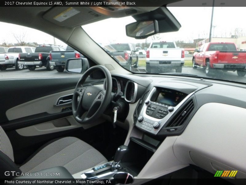 Summit White / Light Titanium/Jet Black 2017 Chevrolet Equinox LS AWD